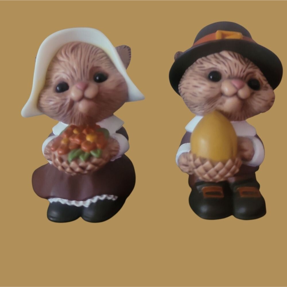 Vintage Pilgrim Chipmunk Salt & Pepper Shakers Hallmark